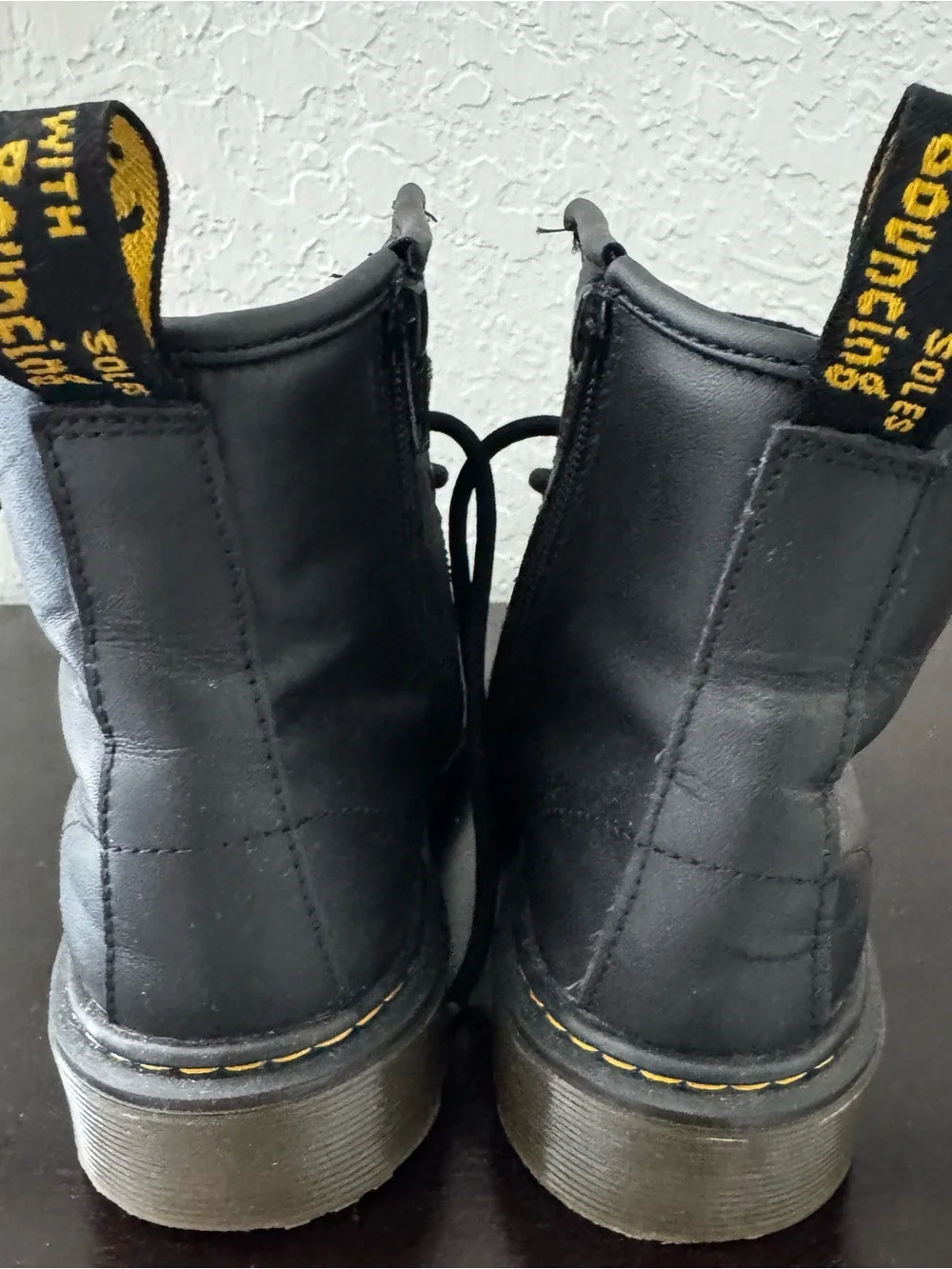 Dr. Martens youth lace